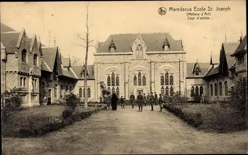 Ak Anhée Wallonien Namur, Abtei Maredsous, Schule St. Joseph, Kunsthandwerk, Eingangshof