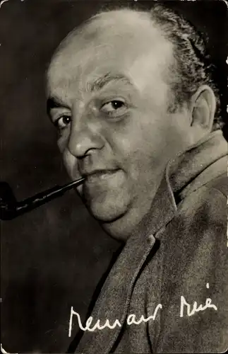 Ak Schauspieler Bernard Blier, Film Adresse unbekannt, Portrait mit Pfeife