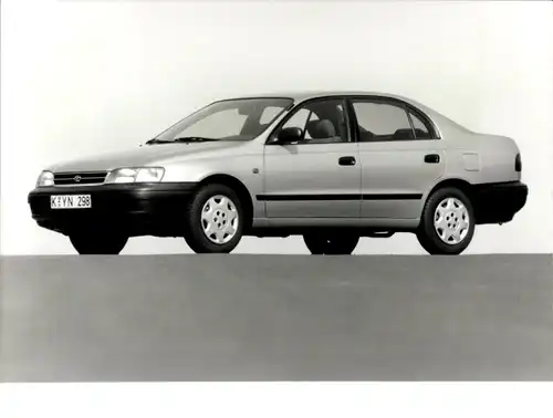 Foto Toyota Carina Limousine 1,6 XLi, Autokennzeichen KYN 298