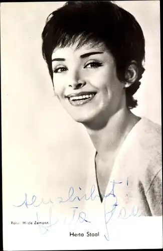 Ak Schauspielerin Herta Staal, Portrait, Autogramm