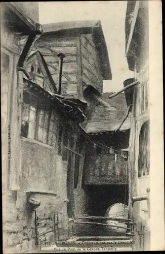 Ak Troyes-Aube, Blick auf die Brücke der Großen Gerberei