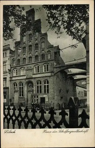 Ak Hansestadt Lübeck, Haus der Schiffergesellschaft