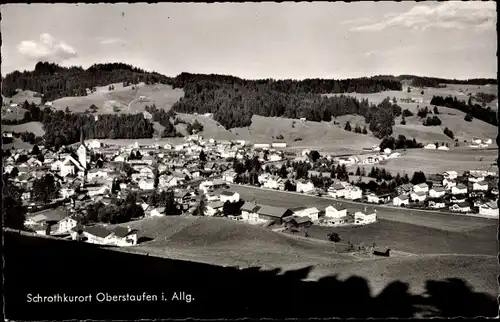 Ak Oberstaufen im Allgäu, Ortsansicht, Kirche