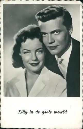 Ak Schauspieler Karlheinz Böhm und Romy Schneider, Kitty und die große Welt