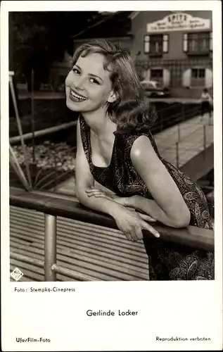 Ak Schauspielerin Gerlinde Locker, Portrait
