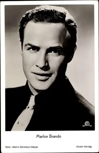 Ak Schauspieler Marlon Brando, Portrait, Schwere Jungen - leichte Mädchen