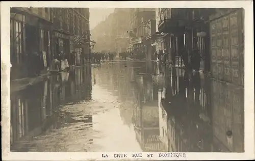 Foto Ak Paris VII., La Crue, Rue Saint Dominique