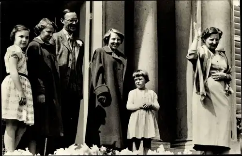 Ak Soestdijk, Königin Juliana der Niederlande, Prinz Bernhard, Beatrix, Irene, Margriet, Marijke