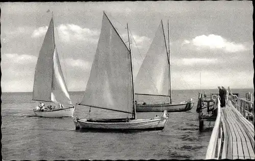 Ak Ostseebad Grömitz in Holstein, Seebrücke, Segelboote