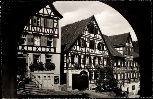 Ak Schiltach im Schwarzwald, Blick durch den Rathausbogen