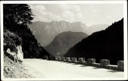 Foto Ak Bad Reichenhall in Oberbayern, Mauthäuel, Straße, Gebirge