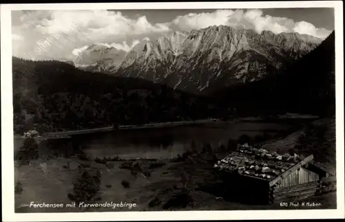 Ak Mittenwald in Oberbayern, Ferchensee mit Karwendelgebirge