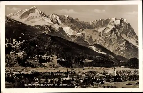 Ak Garmisch Partenkirchen in Oberbayern, Gesamtansicht, Zugspitze