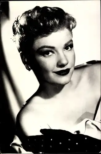 Ak Schauspielerin Anne Baxter, Portrait