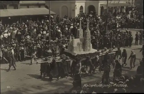 Ak Wien, Kaiserhuldigungs-Festzug 1908, Träger mit Modell einer Kirche