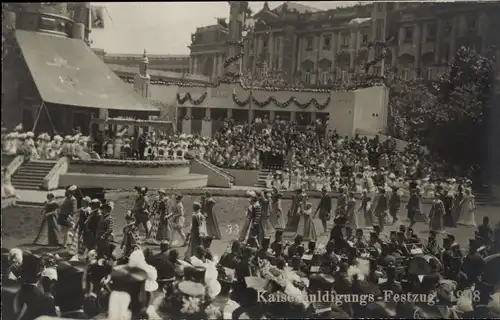 Ak Wien, Kaiserhuldigungs-Festzug 1908, Tribüne, Zuschauer