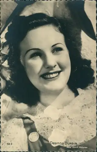 Ak Schauspielerin Deanna Durbin, Portrait