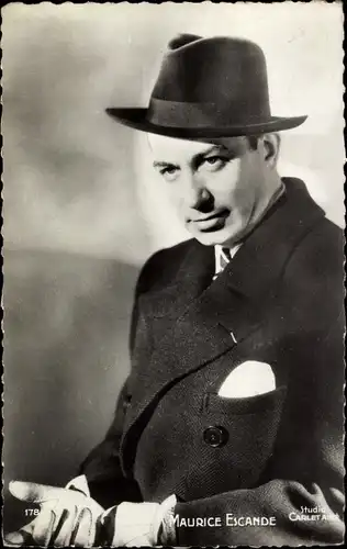 Ak Schauspieler Maurice Escande, Portrait, Hut