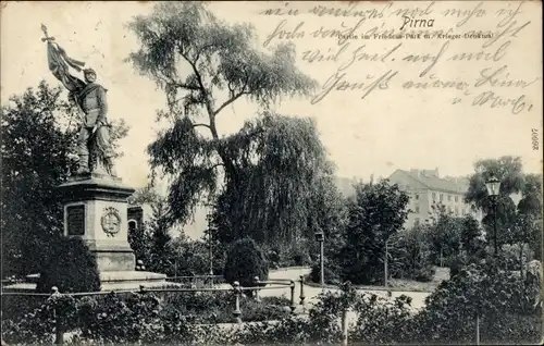 Ak Pirna an der Elbe, Friedeuk-Park, Krieger-Denkmal