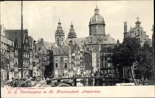 Ak Amsterdam Nordholland Niederlande, O.Z. Voorburgwal en St. Nicolaaskerk