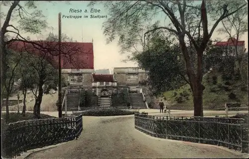 Ak Riesa an der Elbe Sachsen, Freitreppe im Stadtpark