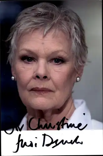 Ak Schauspielerin Dame Judy Dench, Portrait, Autogramm