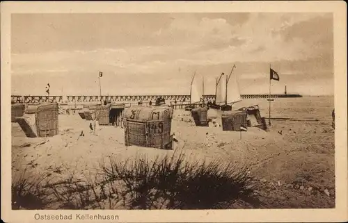 Ak Ostseebad Kellenhusen in Holstein, Strand, Fahnen, Seebrücke, Segelboote