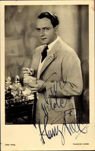 Ak Schauspieler Harry Piel, Standportrait, Zigarettenetui, Autogramm