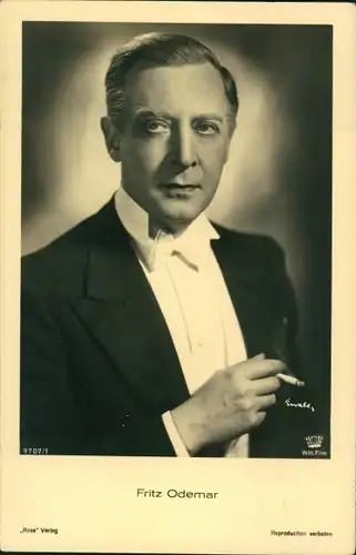 Ak Schauspieler Fritz Odemar, Portrait, Zigarette