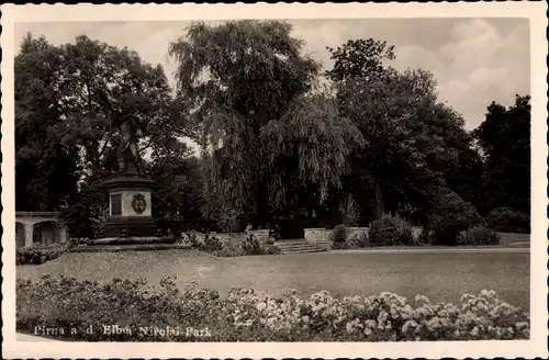 Ak Pirna an der Elbe, Nikolai-Park, Denkmal