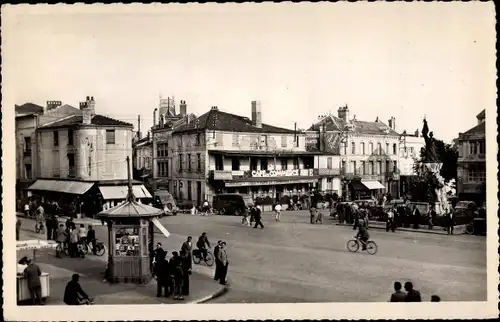 Ak Saint Dizier Haute Marne, Place Aristide Briand