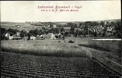 Ak Bad Brambach im Vogtland, Blick vom Bahnhof