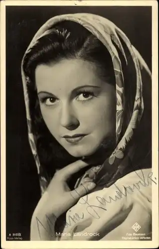Ak Schauspielerin Maria Landrock, Portrait mit Kopftuch, Ufa Film, Autogramm