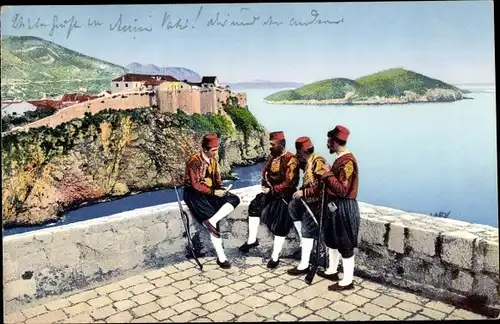 Ak Ragusa Dubrovnik Kroatien, Insel Lacroma, Männer in Trachten