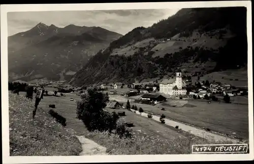 Ak Neustift Tirol, Gesamtansicht, Stubaital