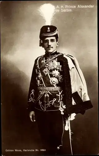 Ak Prinz Alexander von Serbien, Standportrait, Husarenuniform