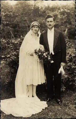 Foto Ak Werner Rupprecht mit Braut, Hochzeit 1929, Portrait