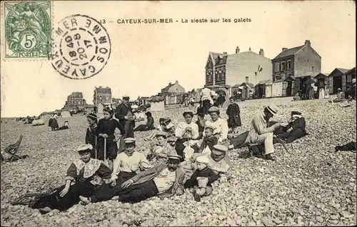 Ak Cayeux sur Mer Somme, Eine Siesta auf den Kieselsteinen