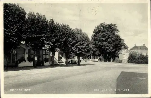 Ak Elspeet Gelderland, Dorpsplein