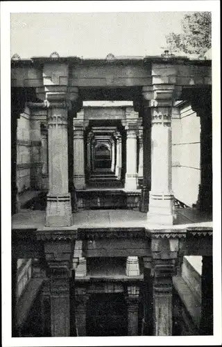 Ak Ahmedabad Indien, Stufenbrunnen von Dada Harir