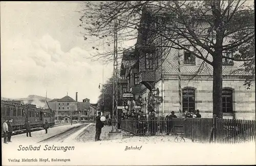 Ak Bad Salzungen im Wartburgkreis, Bahnhof, Bahnsteig, Eisenbahn