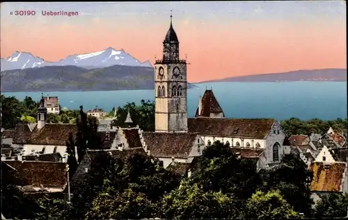 Ak Überlingen am Bodensee, Blick über die Dächer, Teilansicht, Kirchturm