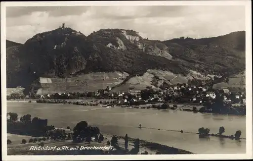 Ak Rhöndorf Bad Honnef am Rhein, Gesamtansicht, Drachenfels