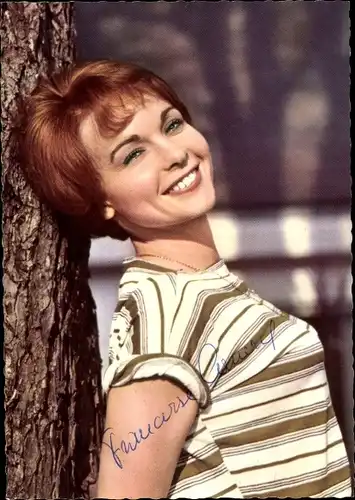 Foto Ak Schauspielerin Francoise Arnoul, Portrait, UFA