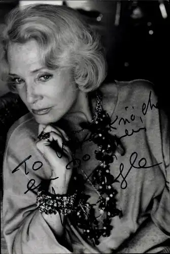 Foto Schauspielerin Micheline Presle, Portrait, Autogramm