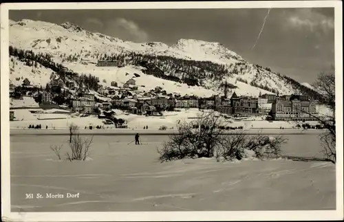 Ak Sankt Moritz Dorf Kanton Graubünden, Totalansicht, Skiläufer