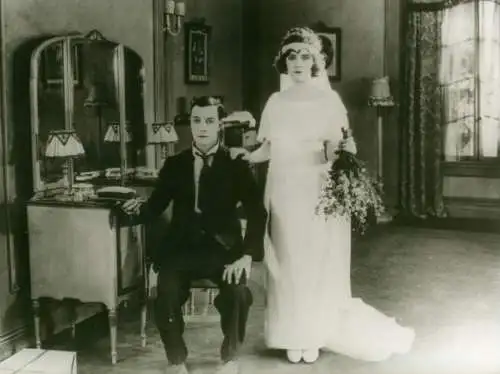 Foto Schauspieler Buster Keaton und Margaret Leahy, Filmszene Die drei Zeitalter, Pressefoto