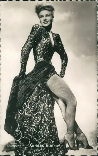 Ak Schauspielerin und Tänzerin Ginger Rogers, Portrait, Kleid, Netzstrümpfe
