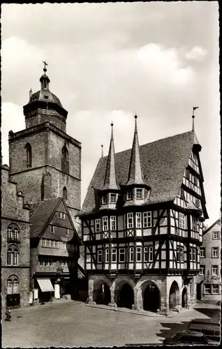 Ak Alsfeld in Hessen, Rathaus mit Kirche, Fachwerk