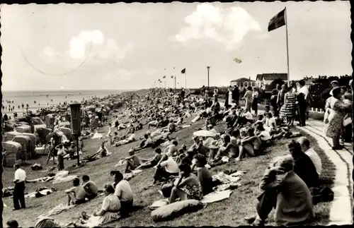 Ak Nordseebad Büsum, Deich, Strand